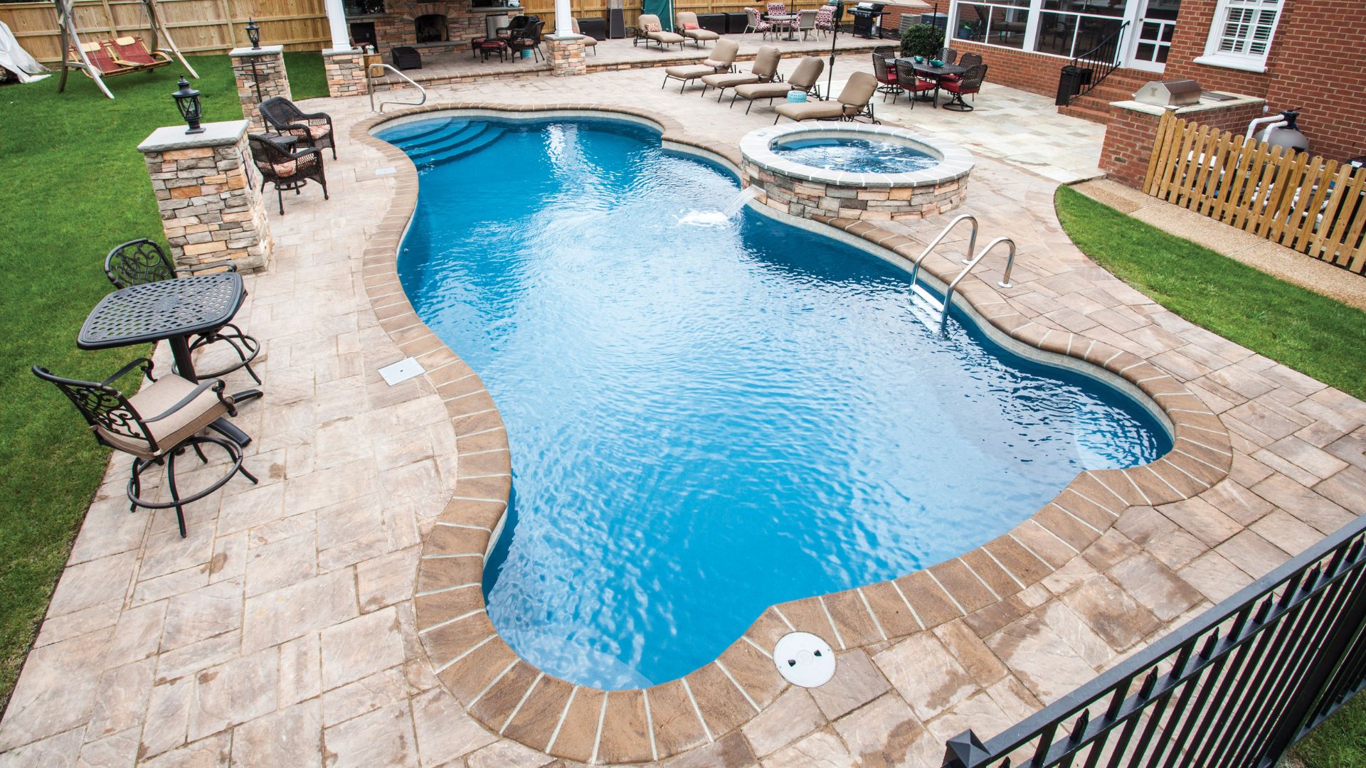 How To Start Your Own Pool Cleaning Business